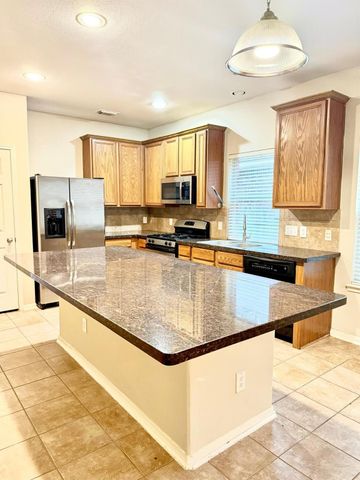 107 W Spindle Tree Circle, The Woodlands, TX 77382