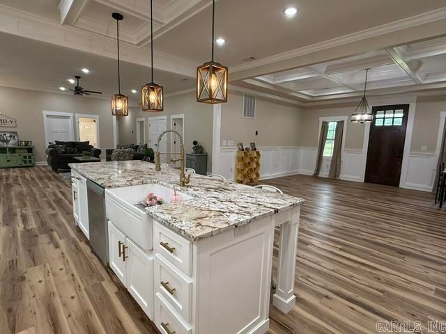 1867 Locust Grove Rd, Batesville, AR 72501