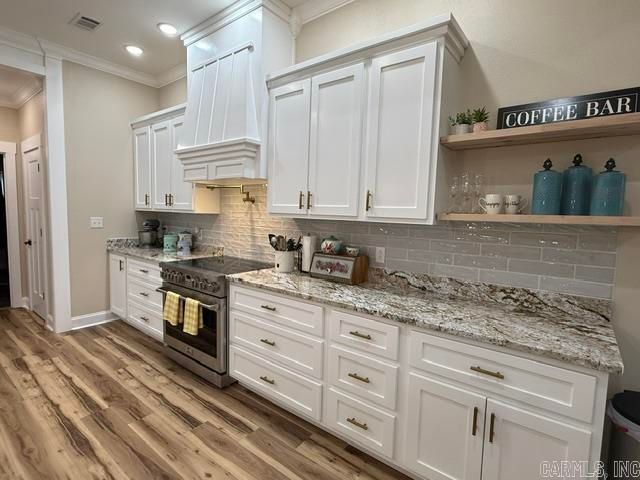 1867 Locust Grove Rd, Batesville, AR 72501