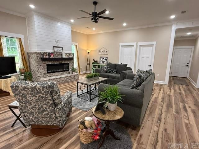 1867 Locust Grove Rd, Batesville, AR 72501