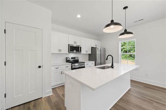 1667 Ralee Drive, Winston-salem, NC 27127