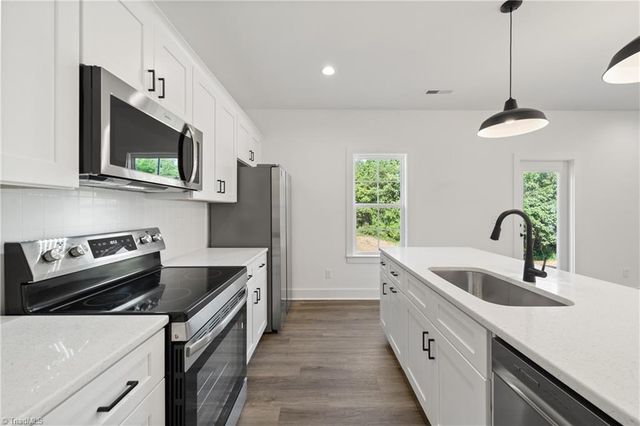 1667 Ralee Drive, Winston-salem, NC 27127