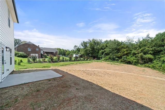 1667 Ralee Drive, Winston-salem, NC 27127