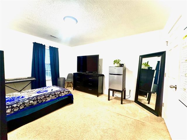 1214 Queensbury Street, Lowell, AR 72745