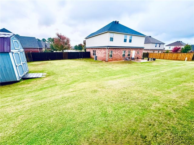 1214 Queensbury Street, Lowell, AR 72745