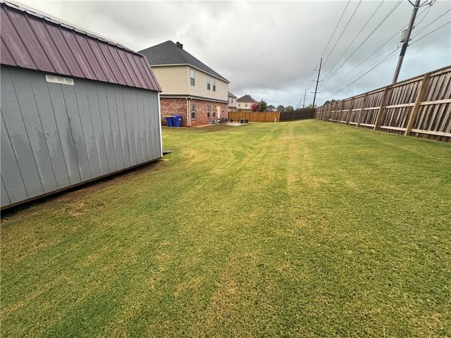 1214 Queensbury Street, Lowell, AR 72745