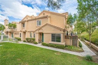 18714 Vista Del Canon B, Newhall, CA 91321