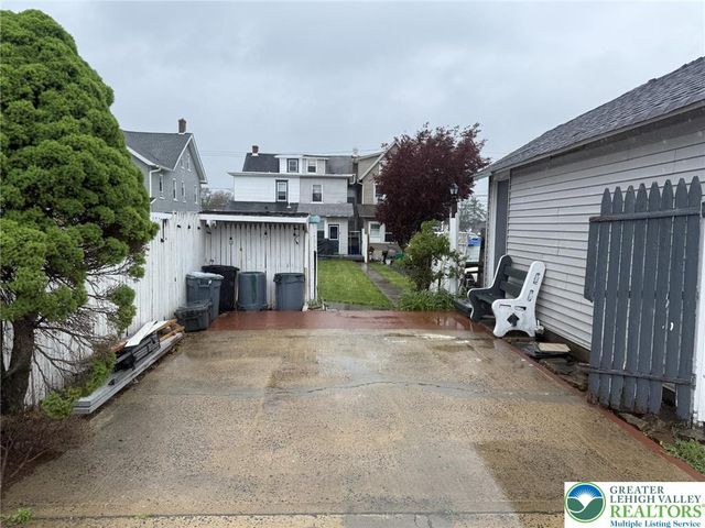 306 East Fairview Street, Coopersburg Boro, PA 18036