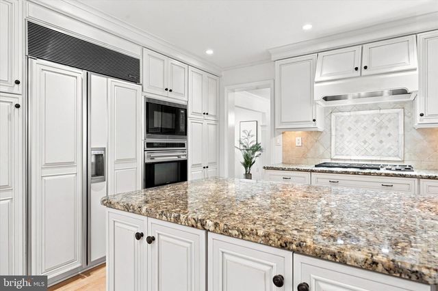 637 HEATHER LN, Bryn Mawr, PA 19010