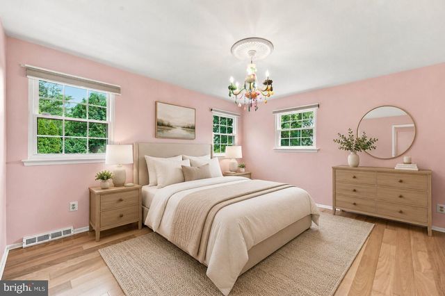 637 HEATHER LN, Bryn Mawr, PA 19010
