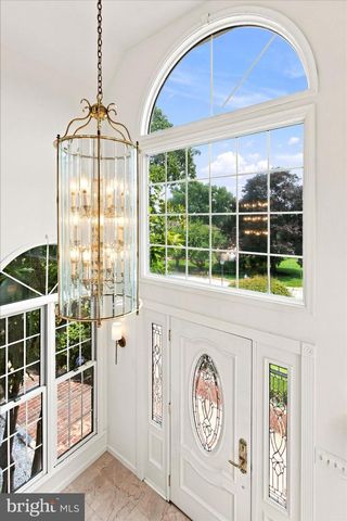 637 HEATHER LN, Bryn Mawr, PA 19010
