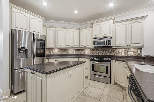 140 Lake Merial Trail, Southport, FL 32409