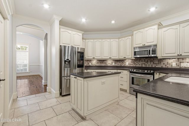 140 Lake Merial Trail, Southport, FL 32409