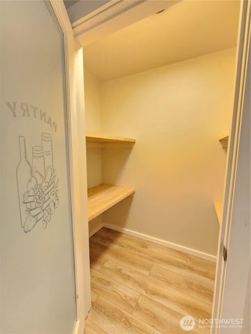 302 W Martin Place, Elma, WA 98541