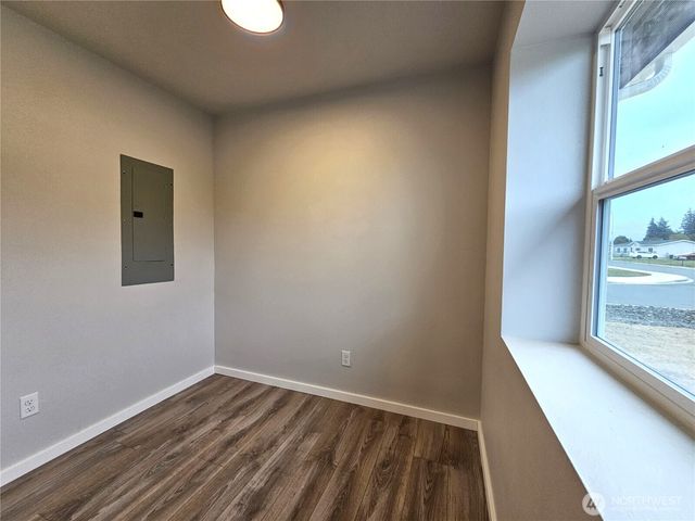 302 W Martin Place, Elma, WA 98541