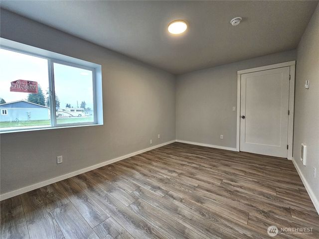 302 W Martin Place, Elma, WA 98541