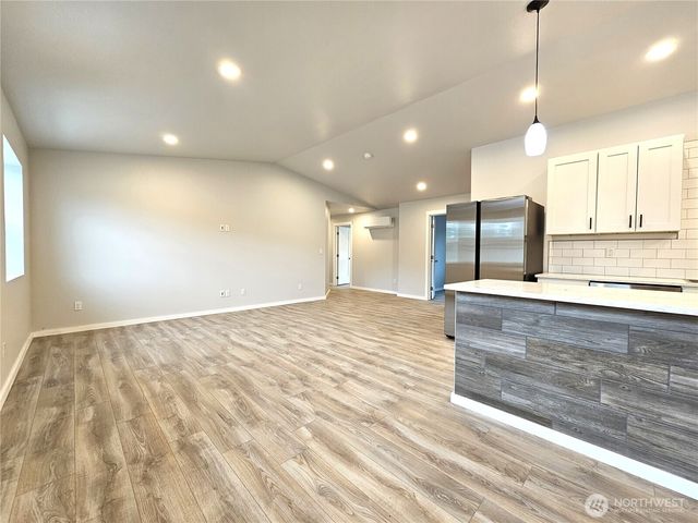 302 W Martin Place, Elma, WA 98541