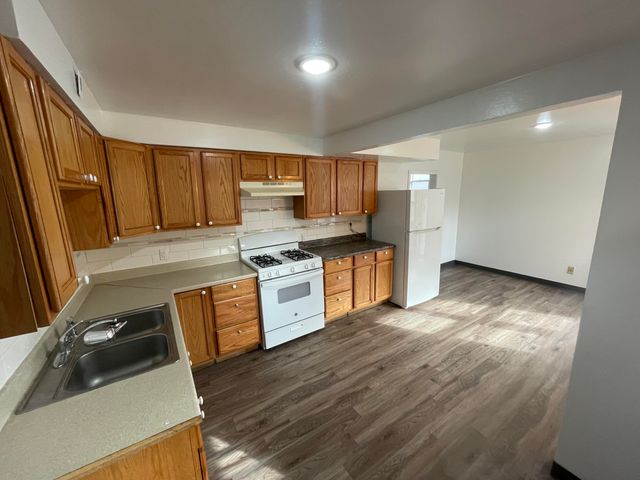 529 Wheaton Avenue, Kalamazoo, MI 49008
