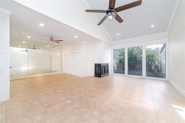 1836 Augusta Drive 4, Houston, TX 77057