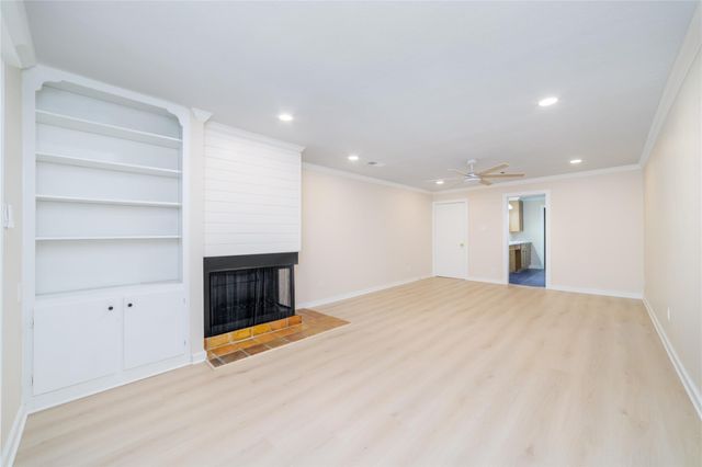 1836 Augusta Drive 4, Houston, TX 77057