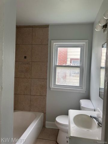 6390 FAUST Avenue, Detroit, MI 48228