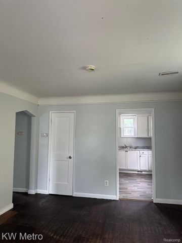 6390 FAUST Avenue, Detroit, MI 48228