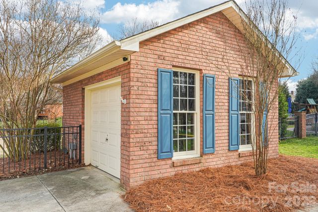 7986 Cotton Street, Harrisburg, NC 28075