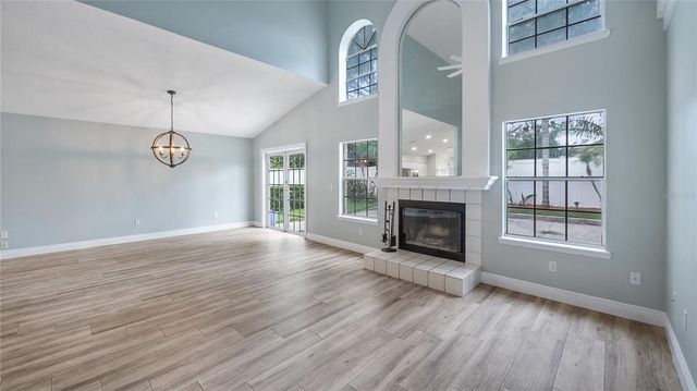 468 QUEENSBRIDGE DRIVE, Lake Mary, FL 32746