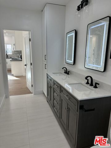 1862 W 25th Street, Los Angeles, CA 90018