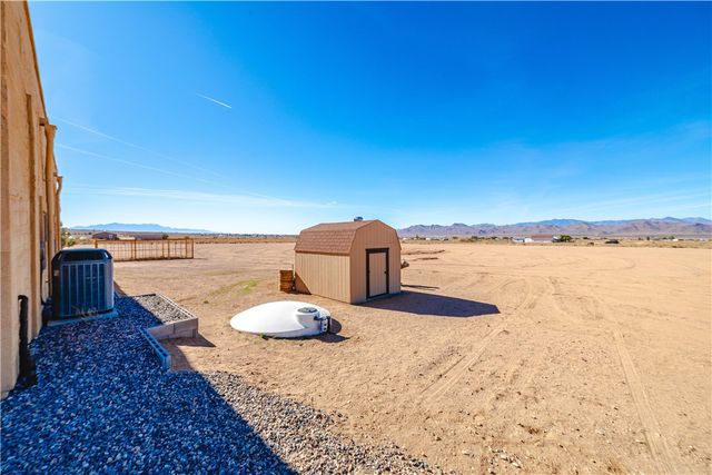 10563 N Garrett Drive, Kingman, AZ 86401