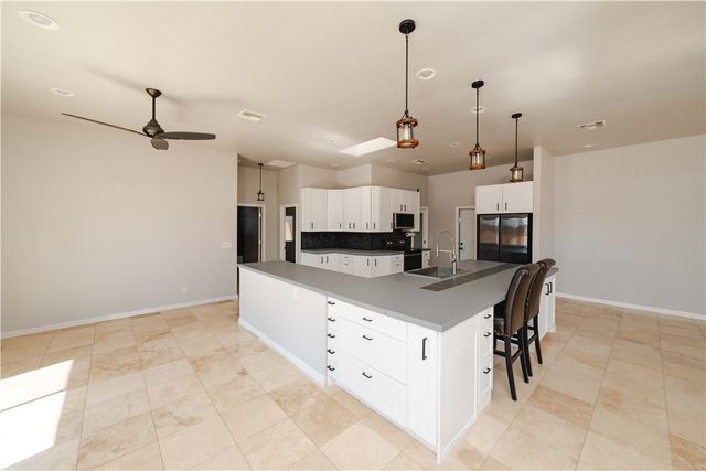 10563 N Garrett Drive, Kingman, AZ 86401