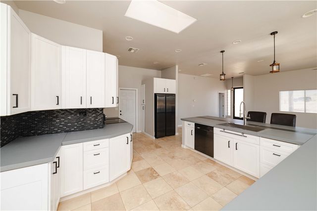 10563 N Garrett Drive, Kingman, AZ 86401