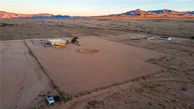 10563 N Garrett Drive, Kingman, AZ 86401