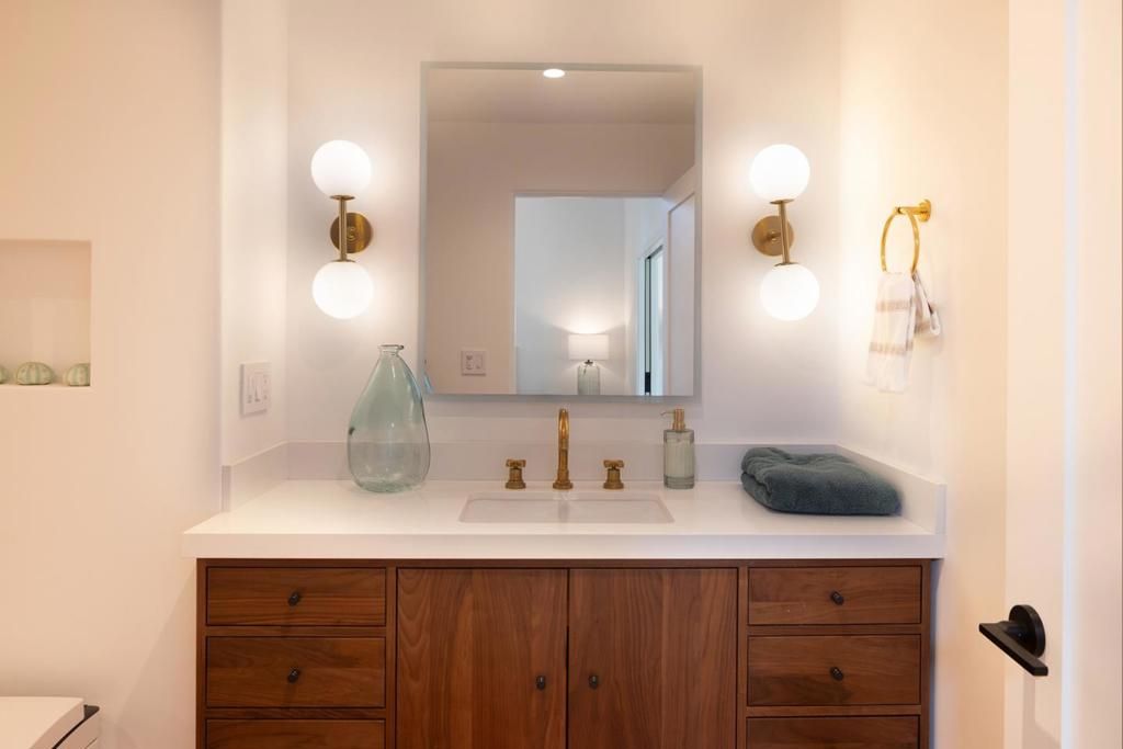Image 18 of property listing at 25195 Stewart Place, Carmel, CA 93923