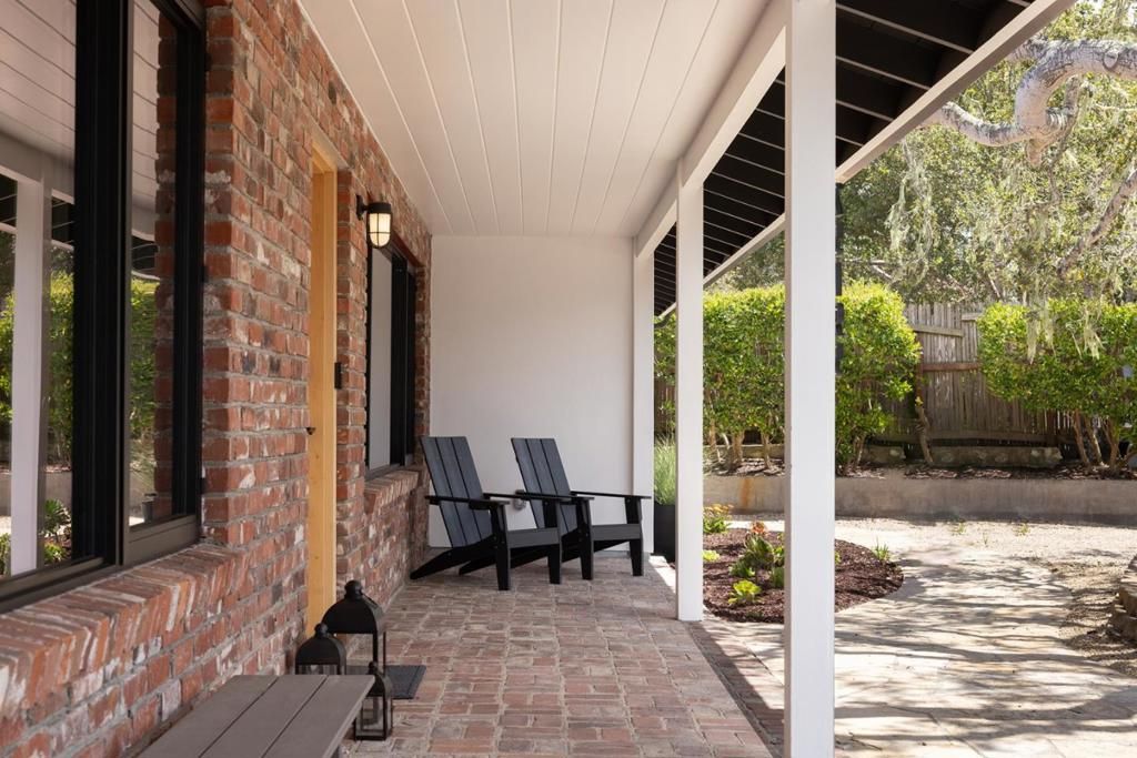 Image 3 of property listing at 25195 Stewart Place, Carmel, CA 93923