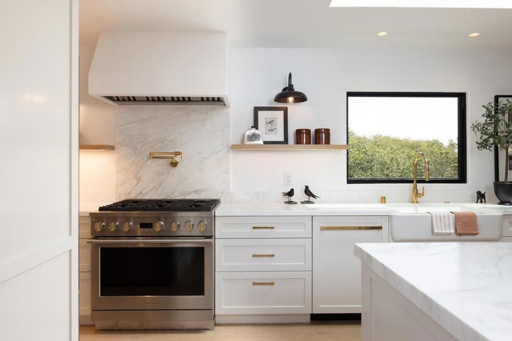 Image 8 of property listing at 25195 Stewart Place, Carmel, CA 93923