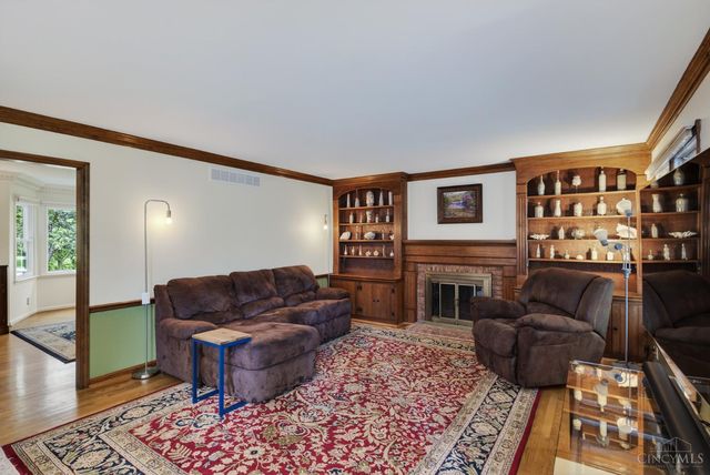 11 Carpenters Run, Blue Ash, OH 45241
