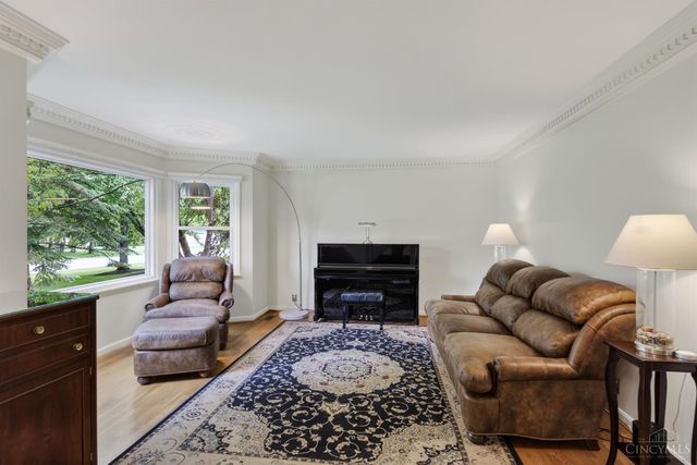 11 Carpenters Run, Blue Ash, OH 45241