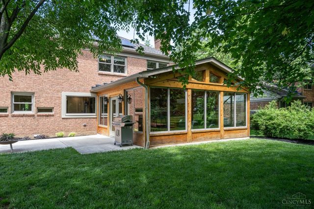 11 Carpenters Run, Blue Ash, OH 45241