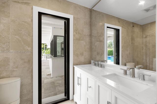 7864 SW 179th Ter, Palmetto Bay, FL 33157