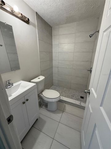 2217 20TH AVENUE W, Bradenton, FL 34205
