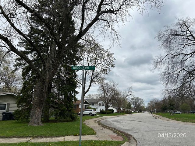 15722 Woodlawn East Avenue, South Holland, IL 60473