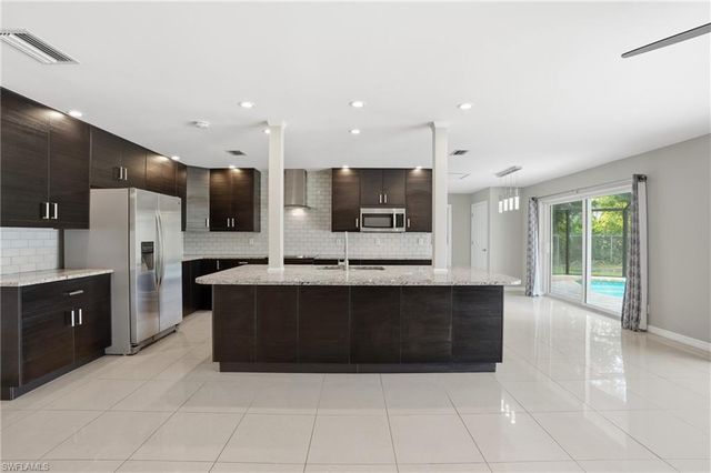 8967 Ellington ST, Fort Myers, FL 33907