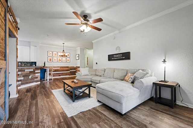 8539 GATE Parkway W 121, Jacksonville, FL 32216