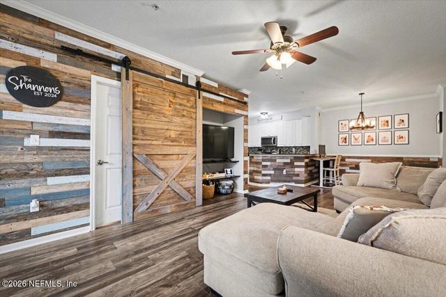 8539 GATE Parkway W 121, Jacksonville, FL 32216