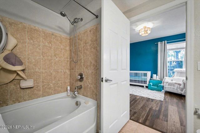 8539 GATE Parkway W 121, Jacksonville, FL 32216