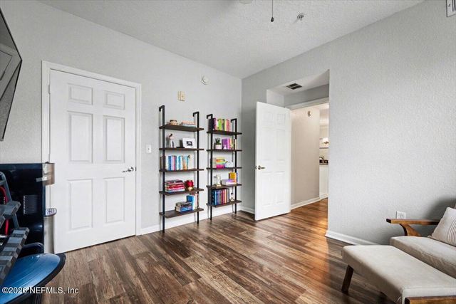 8539 GATE Parkway W 121, Jacksonville, FL 32216