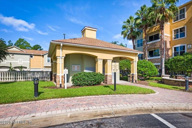 8539 GATE Parkway W 121, Jacksonville, FL 32216