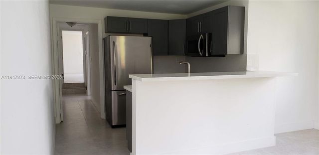 9285 SW 37th St 0, Miami, FL 33165