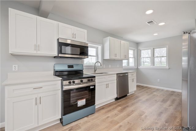 1414 Greenwood Road, Sellersburg, IN 47172